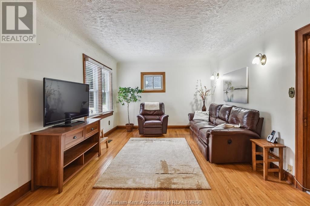 12 ALEXANDRA AVENUE Image 14