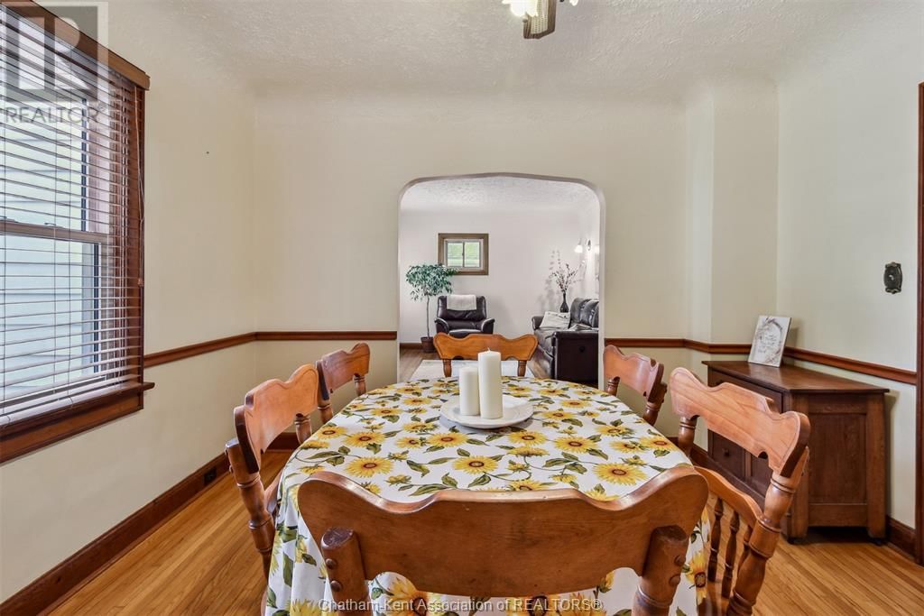 12 ALEXANDRA AVENUE Image 33