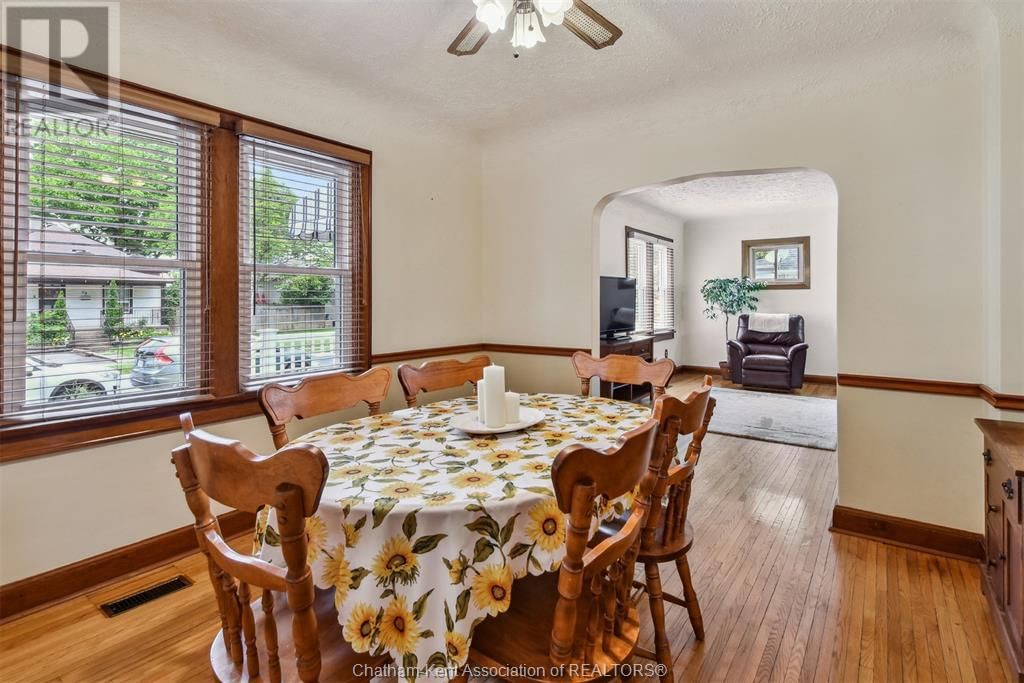 12 ALEXANDRA AVENUE Image 34