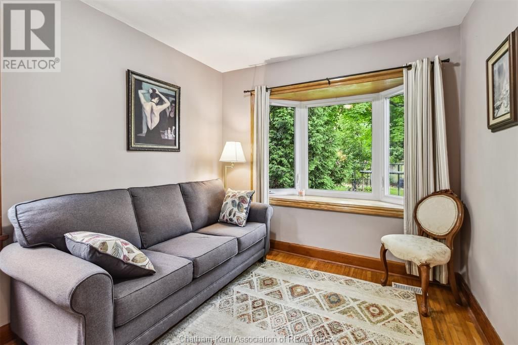 12 ALEXANDRA AVENUE Image 38