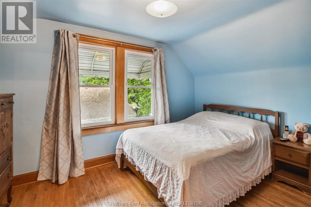 12 ALEXANDRA AVENUE Image 44