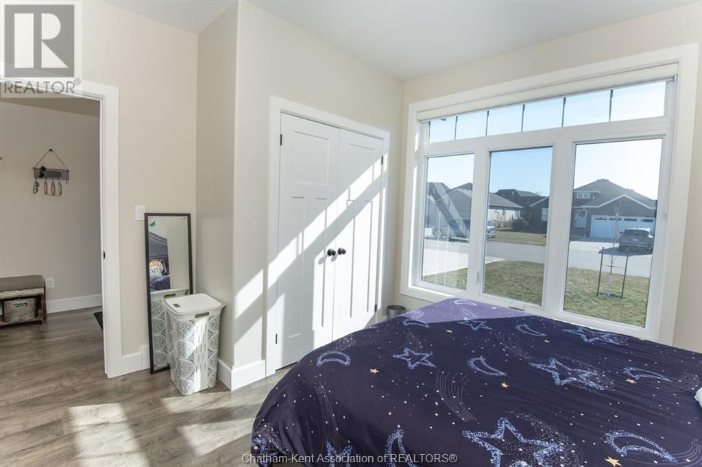 7 VENTURE CRESCENT Image 14