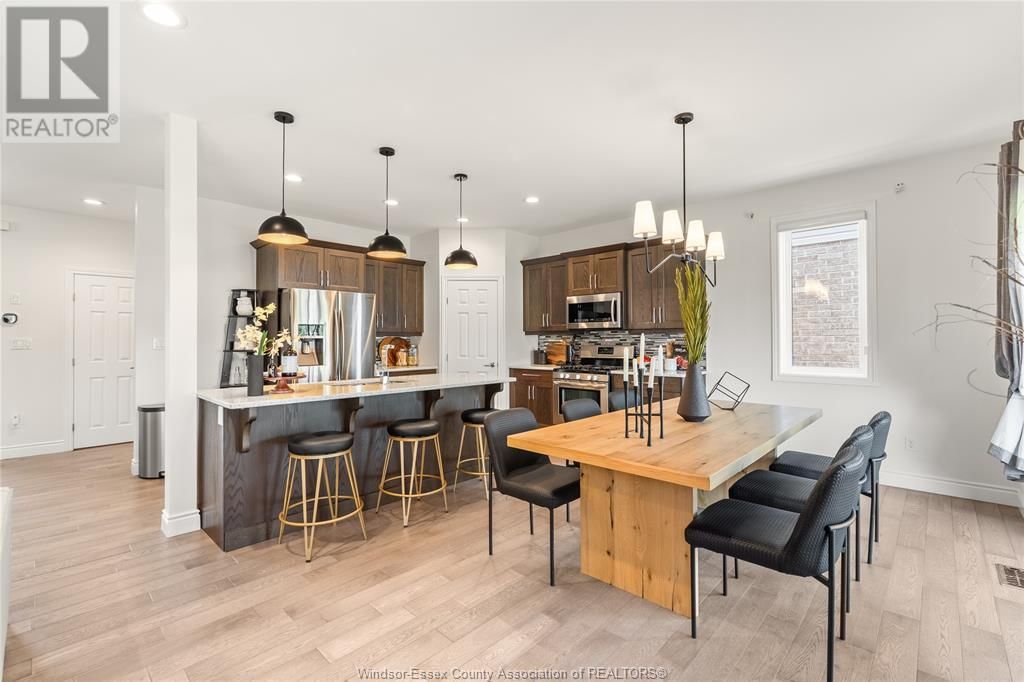 2964 MCROBBIE CRESCENT Image 17