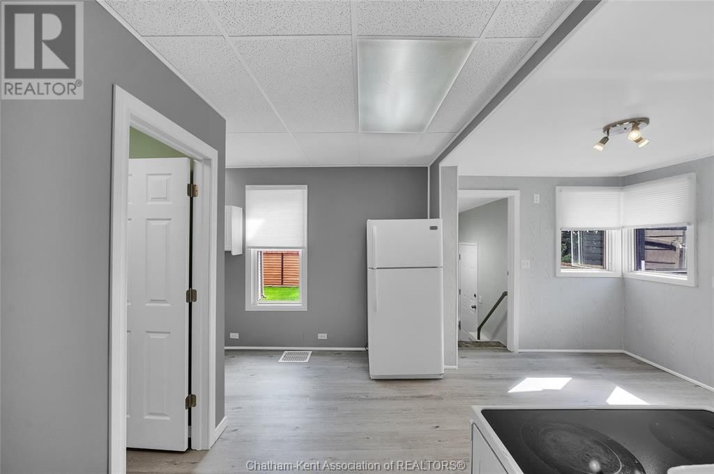 61 SHELDON AVENUE Image 11