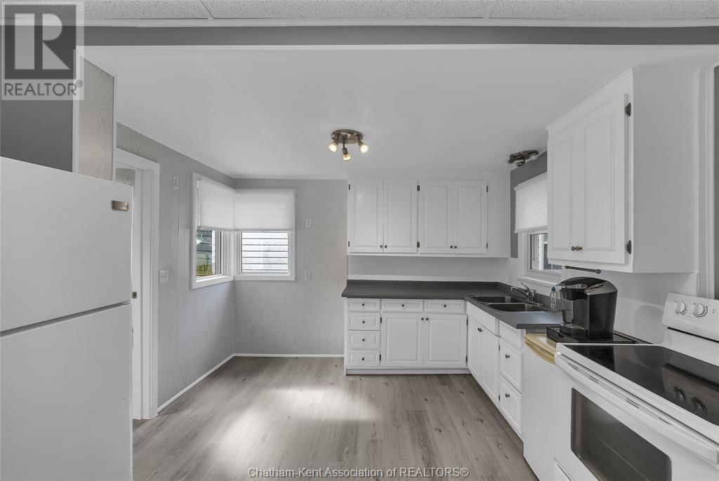 61 SHELDON AVENUE Image 12