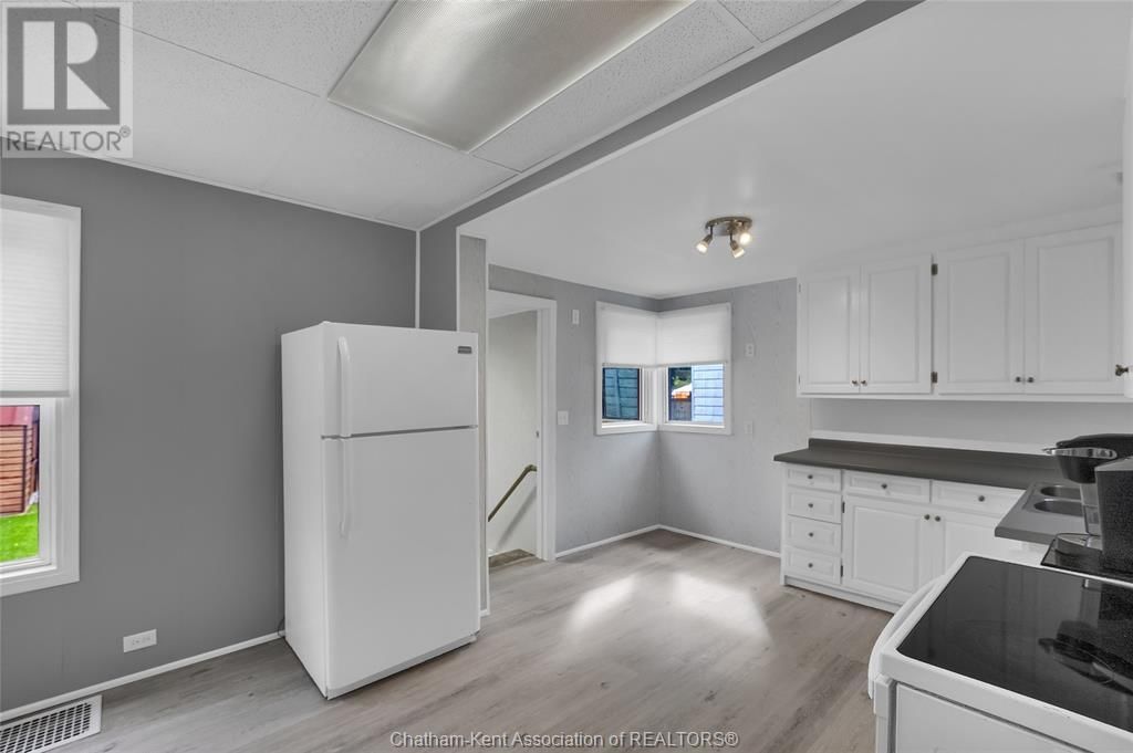 61 SHELDON AVENUE Image 15