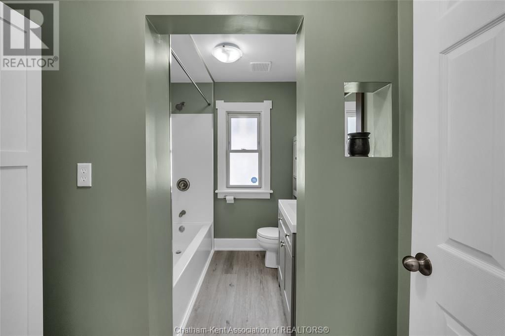 61 SHELDON AVENUE Image 18