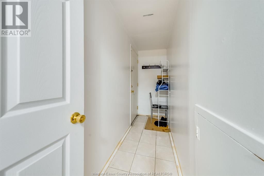 961 OUELLETTE AVENUE Image 30