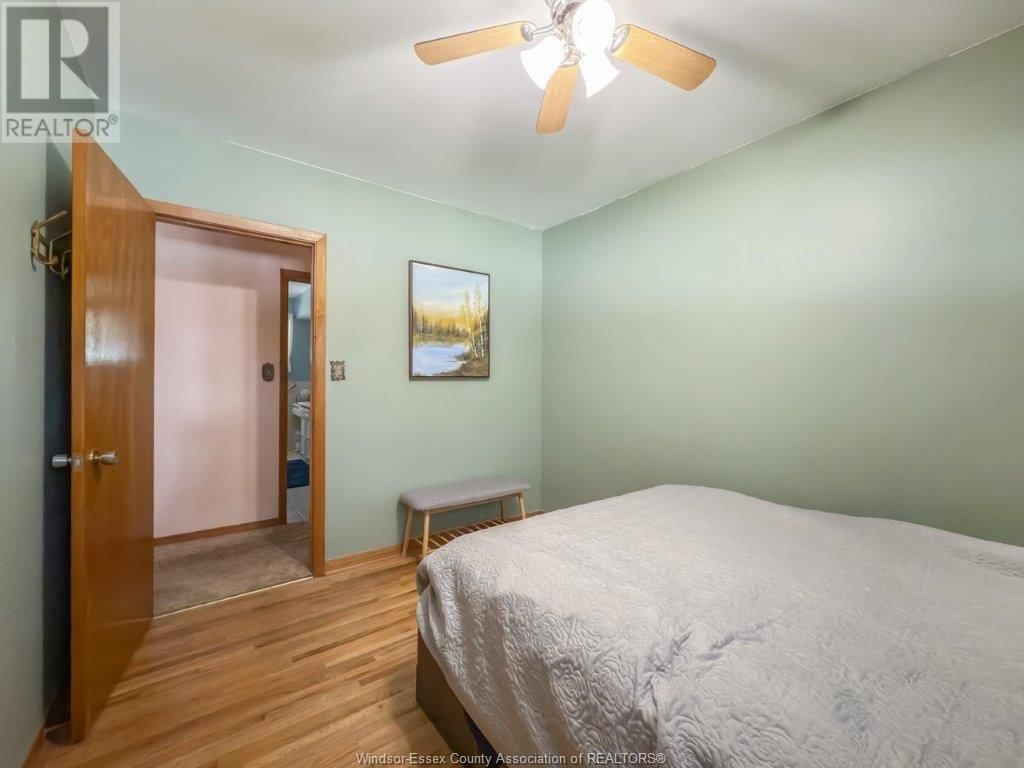 305 MAPLE AVE AVENUE Image 12