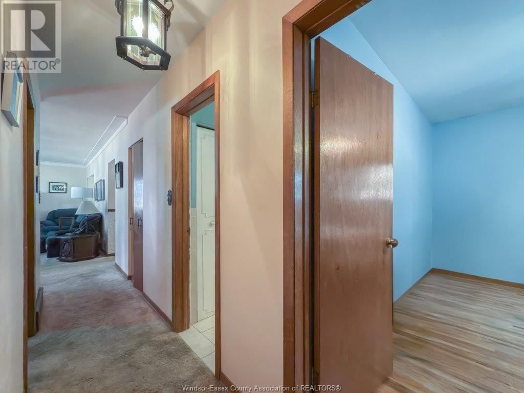 305 MAPLE AVE AVENUE Image 15