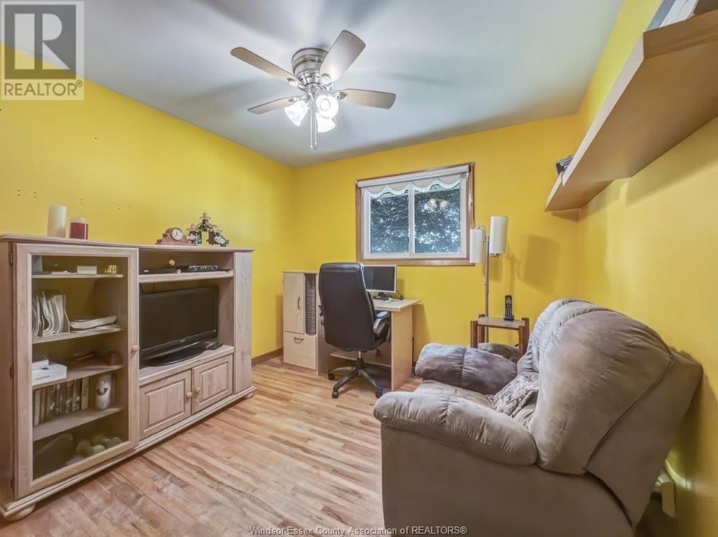 305 MAPLE AVE AVENUE Image 18