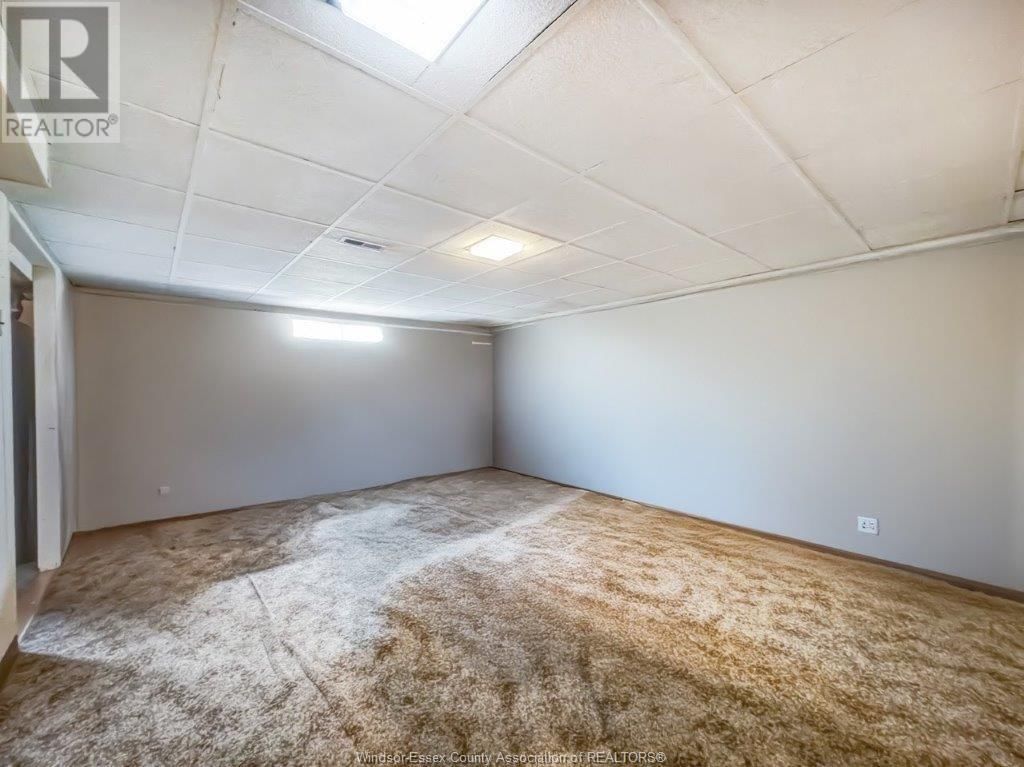 305 MAPLE AVE AVENUE Image 21