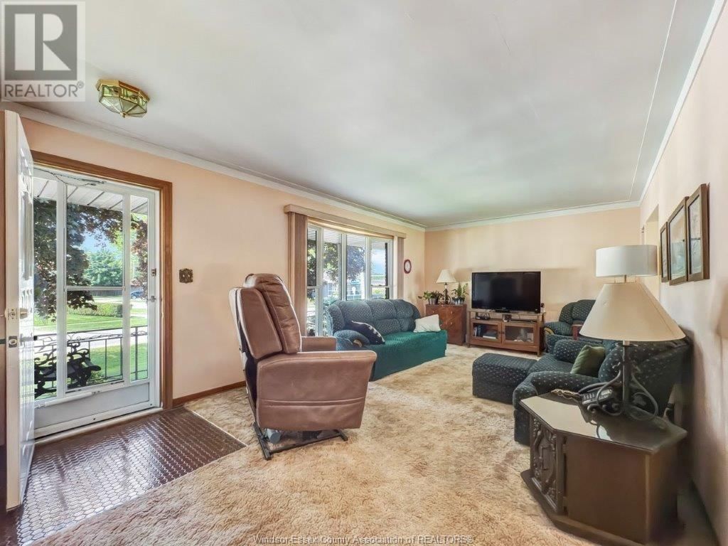 305 MAPLE AVE AVENUE Image 4