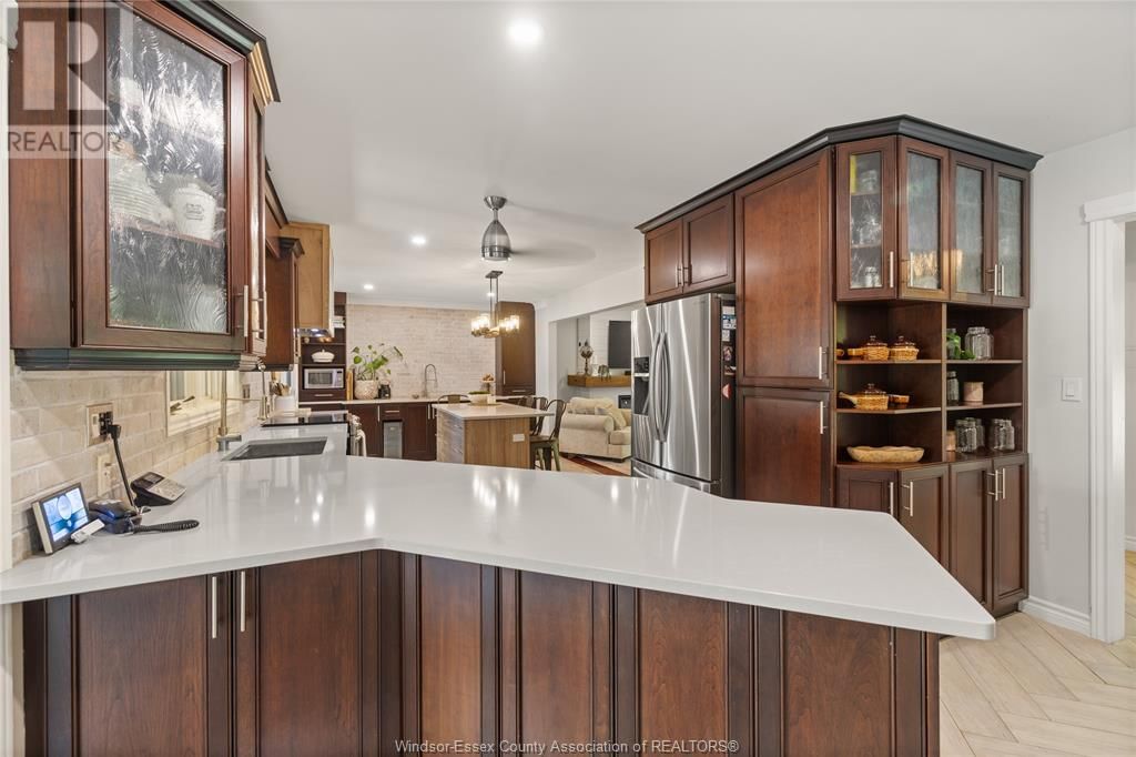 4259 ROSELAND DRIVE EAST Image 13