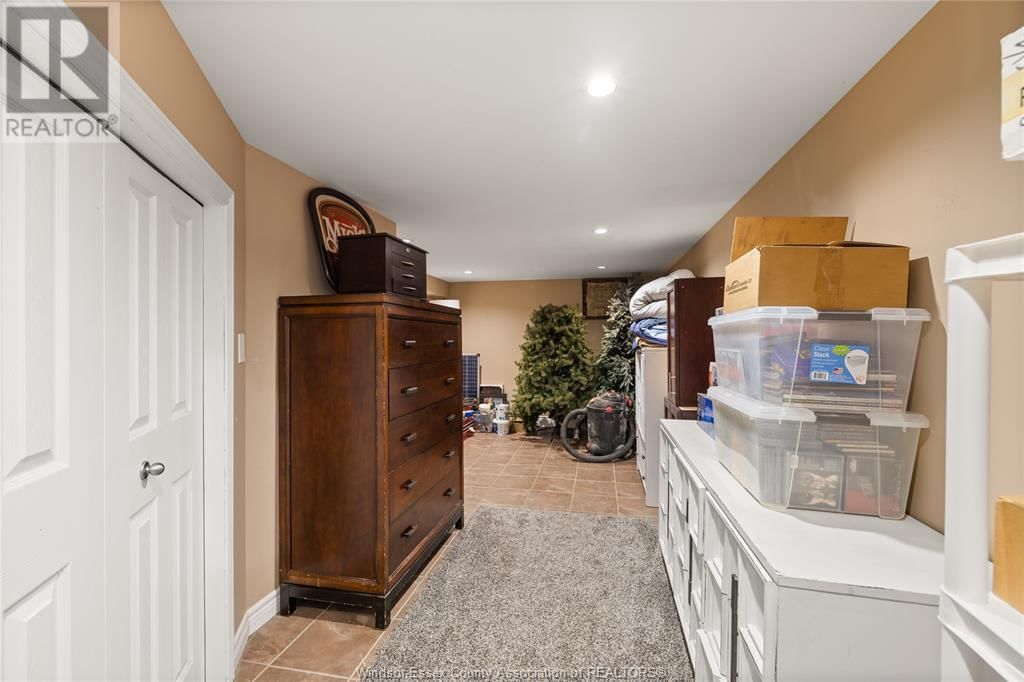 4259 ROSELAND DRIVE EAST Image 26