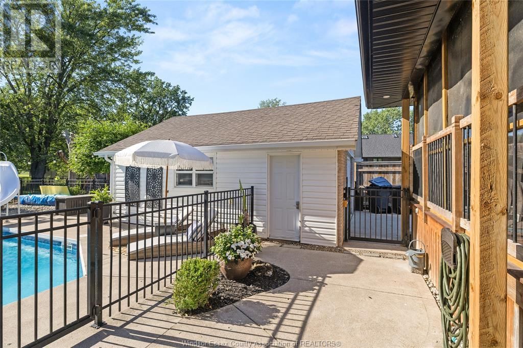 4259 ROSELAND DRIVE EAST Image 35
