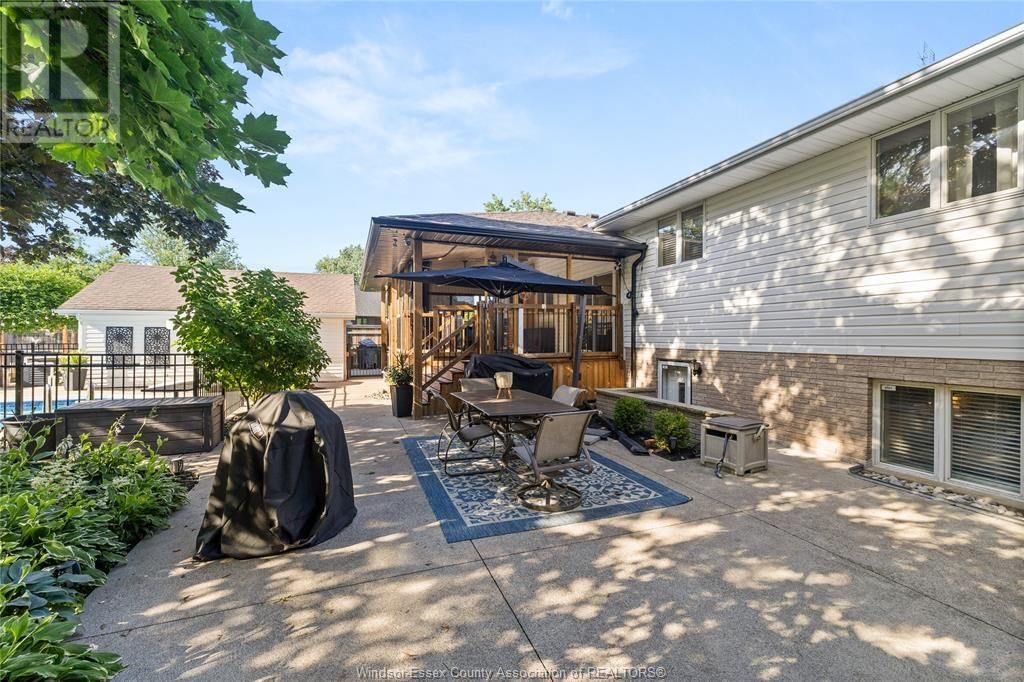 4259 ROSELAND DRIVE EAST Image 38