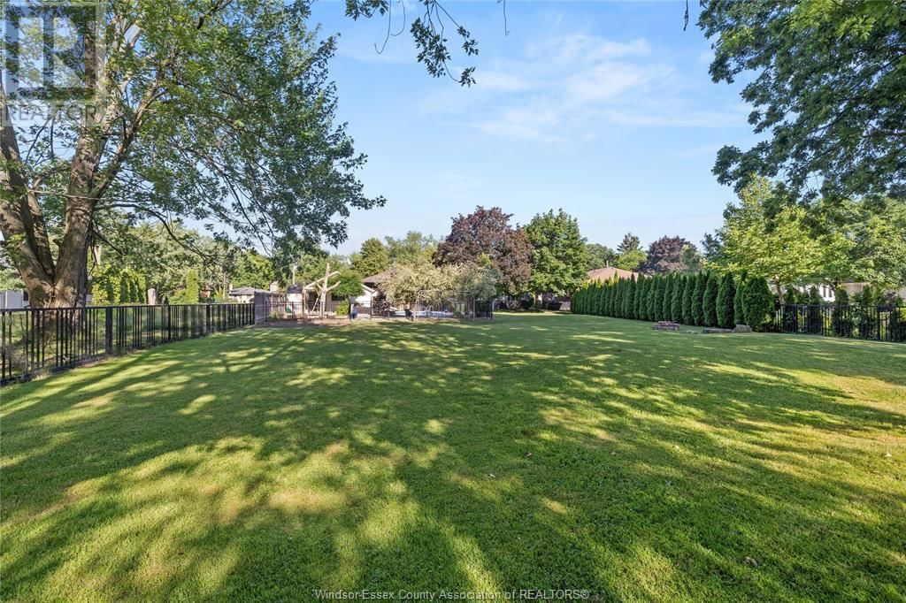 4259 ROSELAND DRIVE EAST Image 41