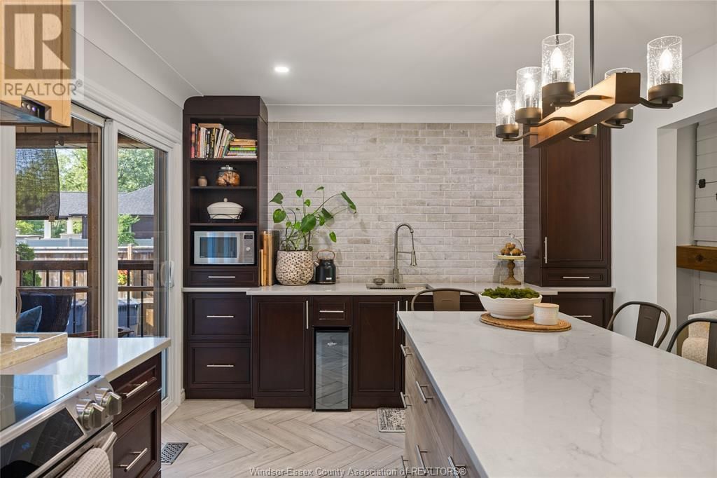 4259 ROSELAND DRIVE EAST Image 9