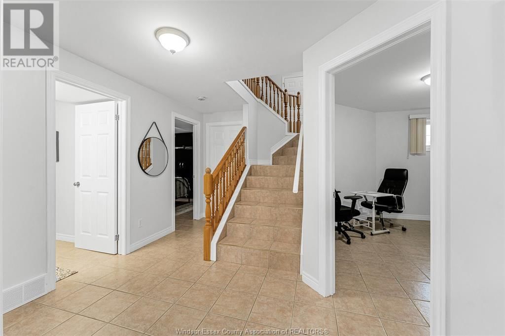 91 THERESA TRAIL Image 23