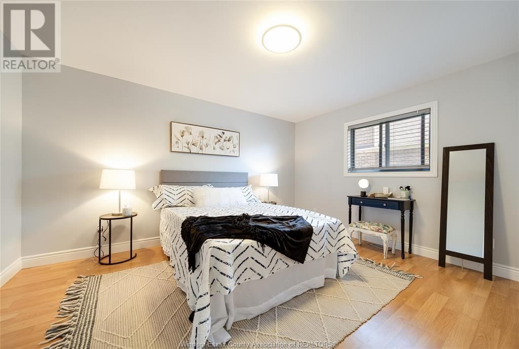 2505 ST CLAIR AVENUE Image 18