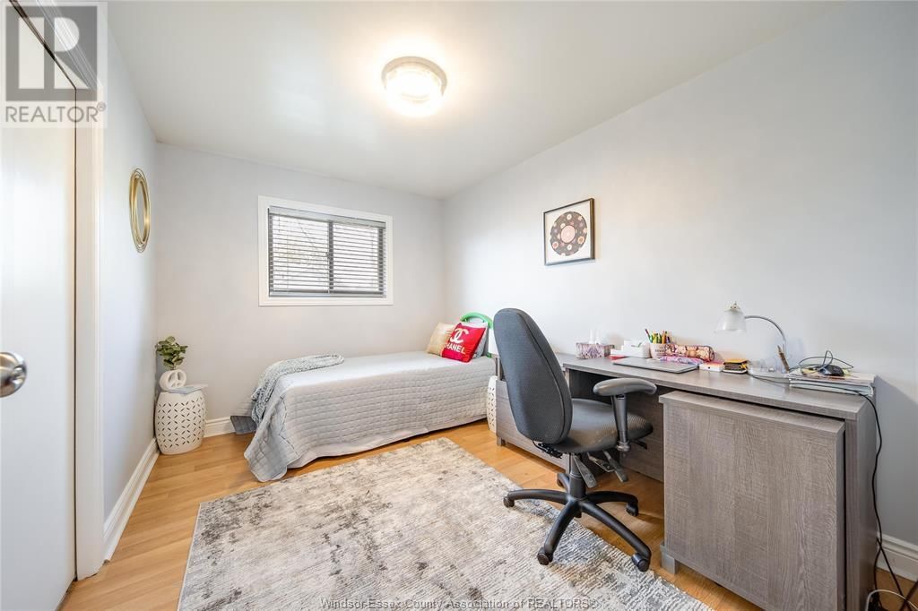 2505 ST CLAIR AVENUE Image 22