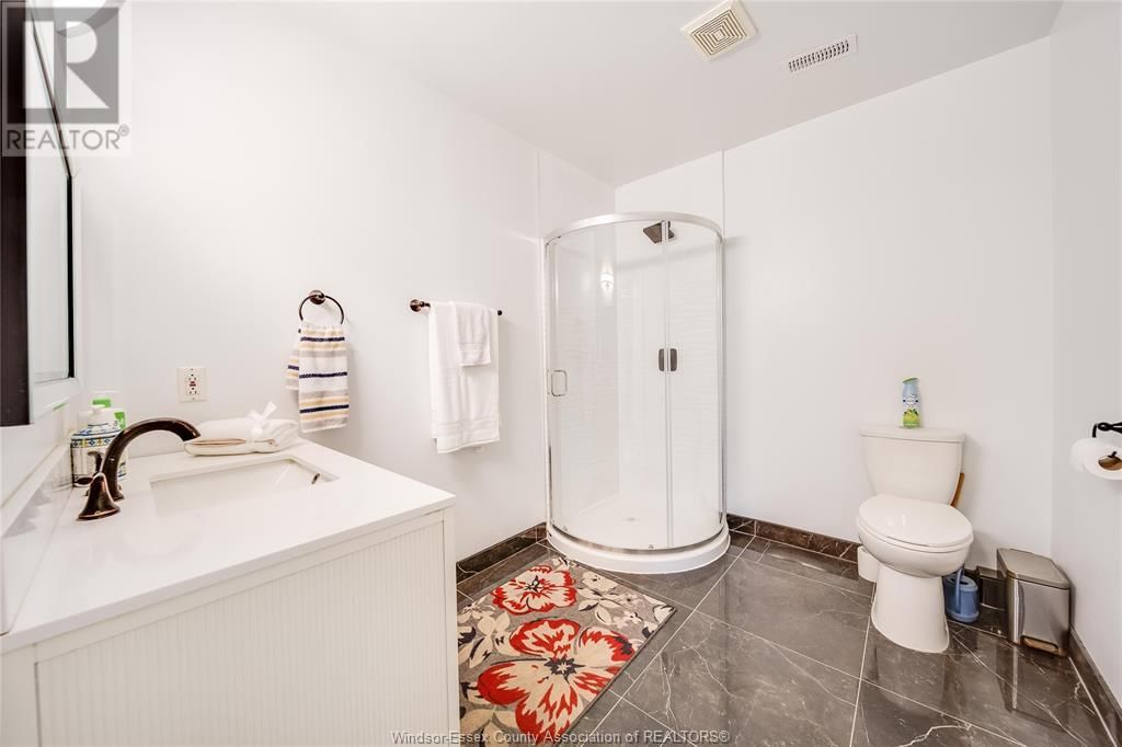 2505 ST CLAIR AVENUE Image 30