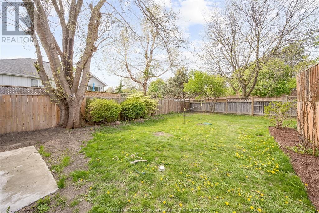 2505 ST CLAIR AVENUE Image 41