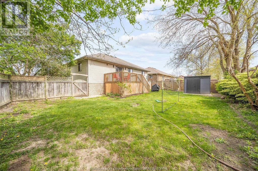 2505 ST CLAIR AVENUE Image 42