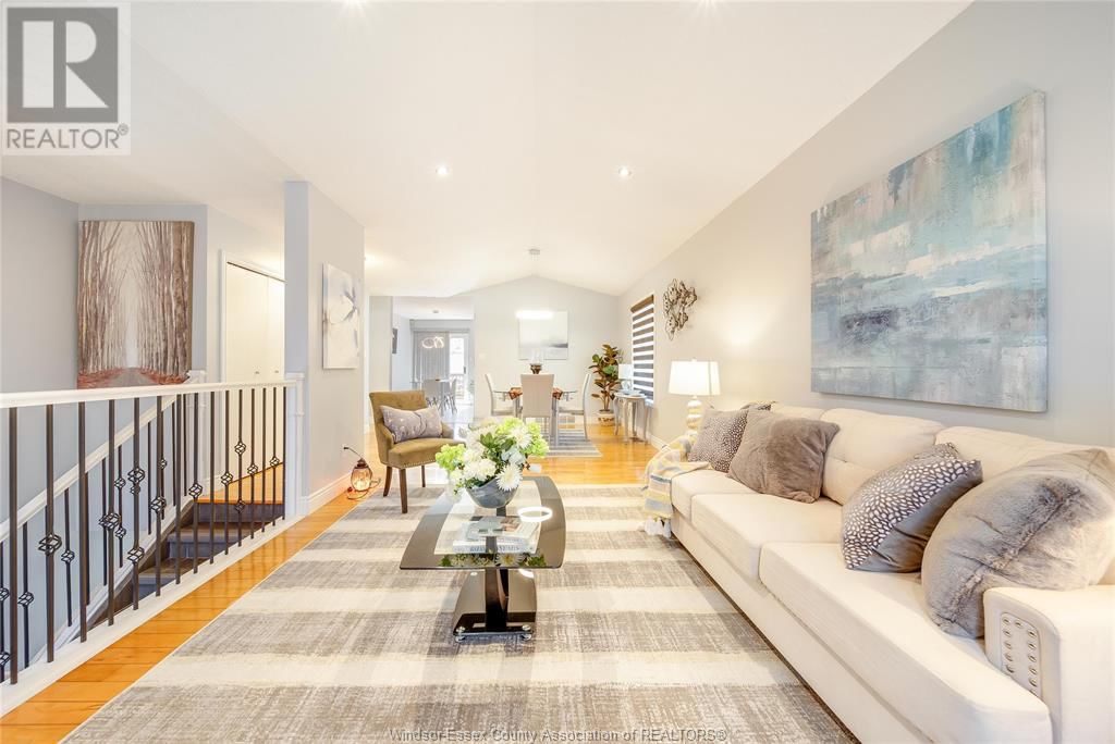 2505 ST CLAIR AVENUE Image 7