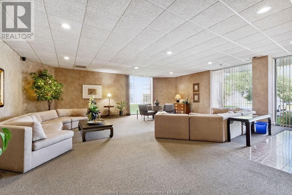 306 - 3663 RIVERSIDE DRIVE EAST Image 26
