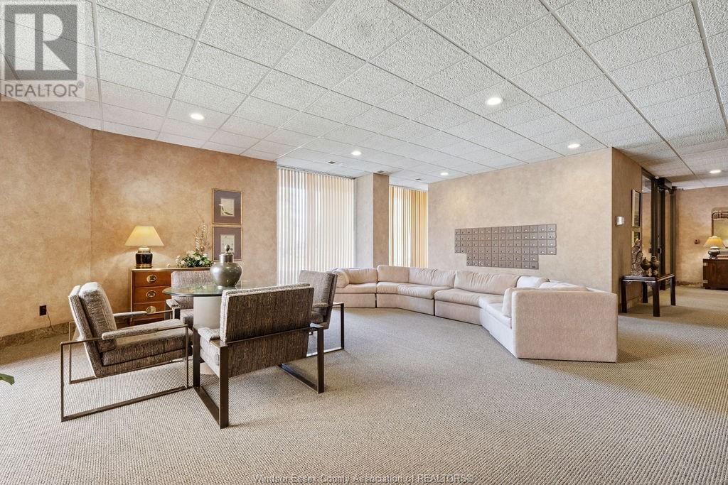 306 - 3663 RIVERSIDE DRIVE EAST Image 27