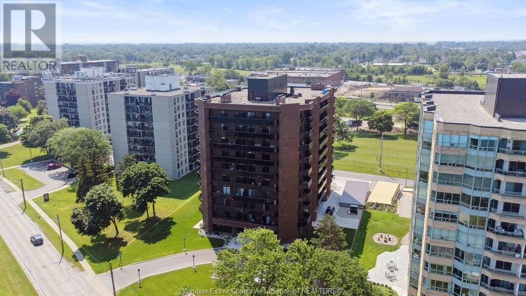 306 - 3663 RIVERSIDE DRIVE EAST Image 35