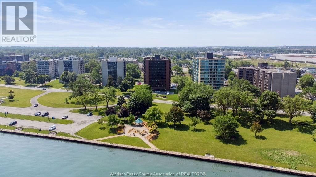 306 - 3663 RIVERSIDE DRIVE EAST Image 36