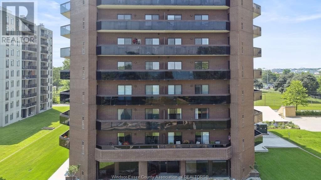 306 - 3663 RIVERSIDE DRIVE EAST Image 4