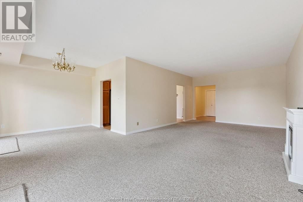 306 - 3663 RIVERSIDE DRIVE EAST Image 7