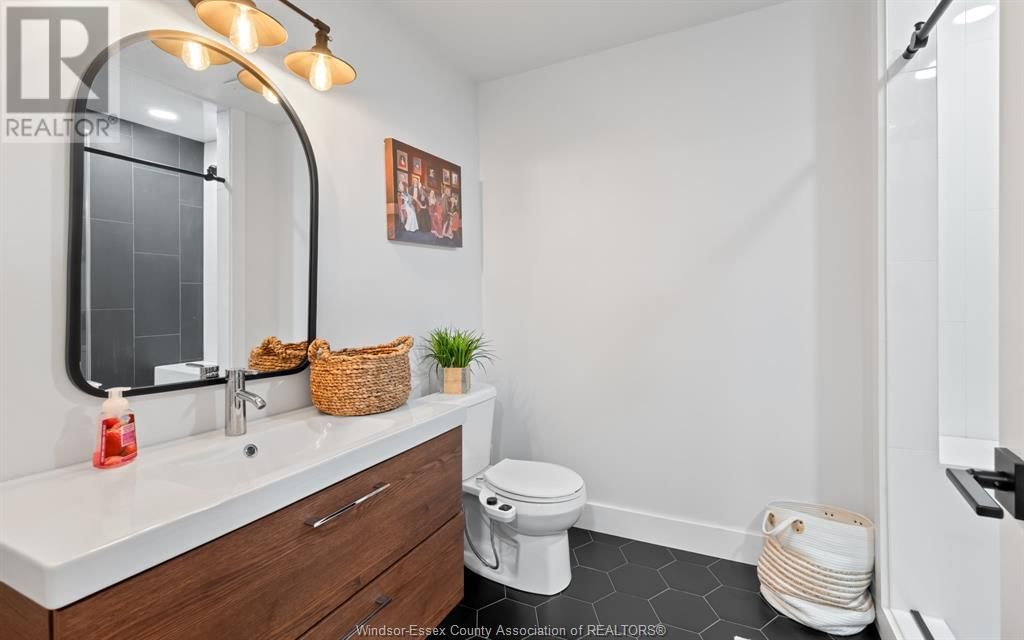 105 CONSERVATION BOULEVARD Image 33