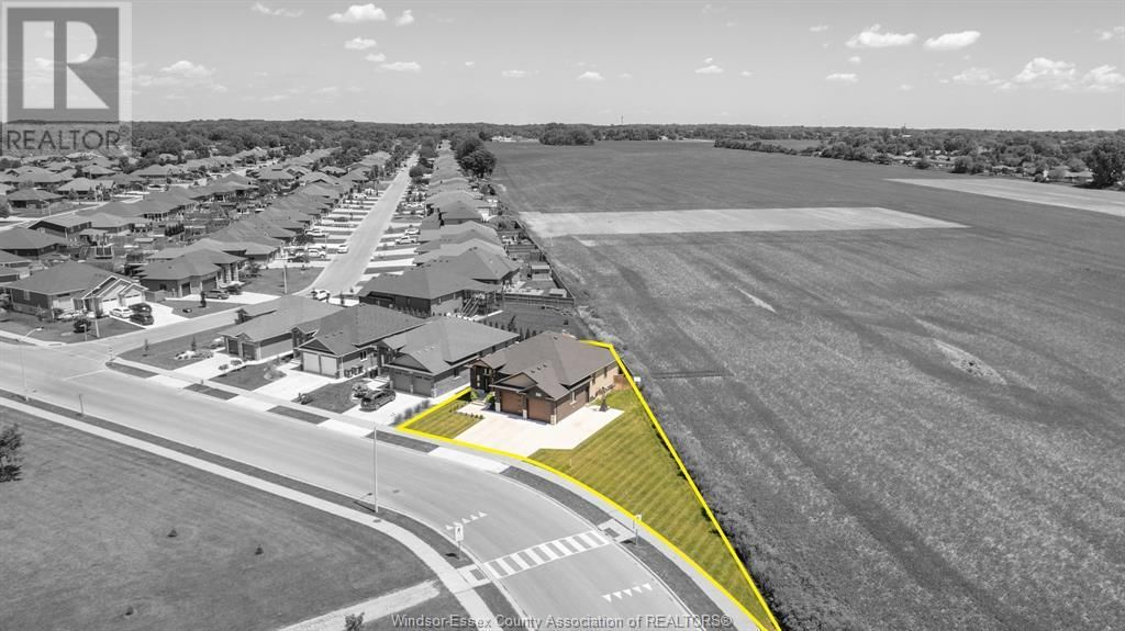 105 CONSERVATION BOULEVARD Image 45
