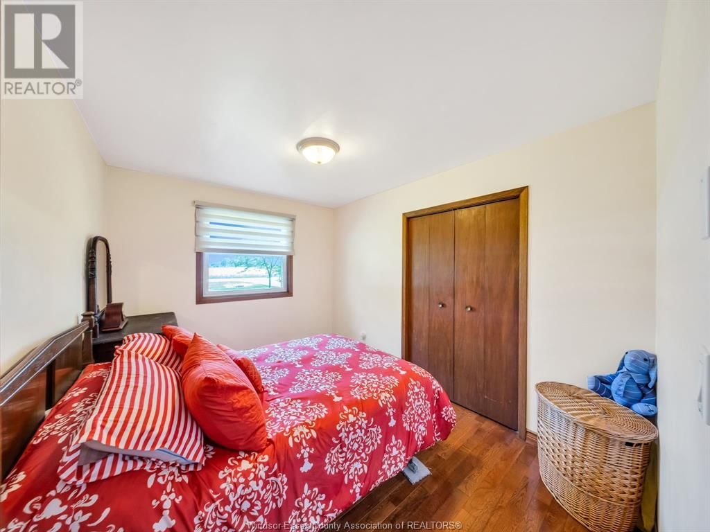3927 SOUTH TALBOT ROAD Image 16