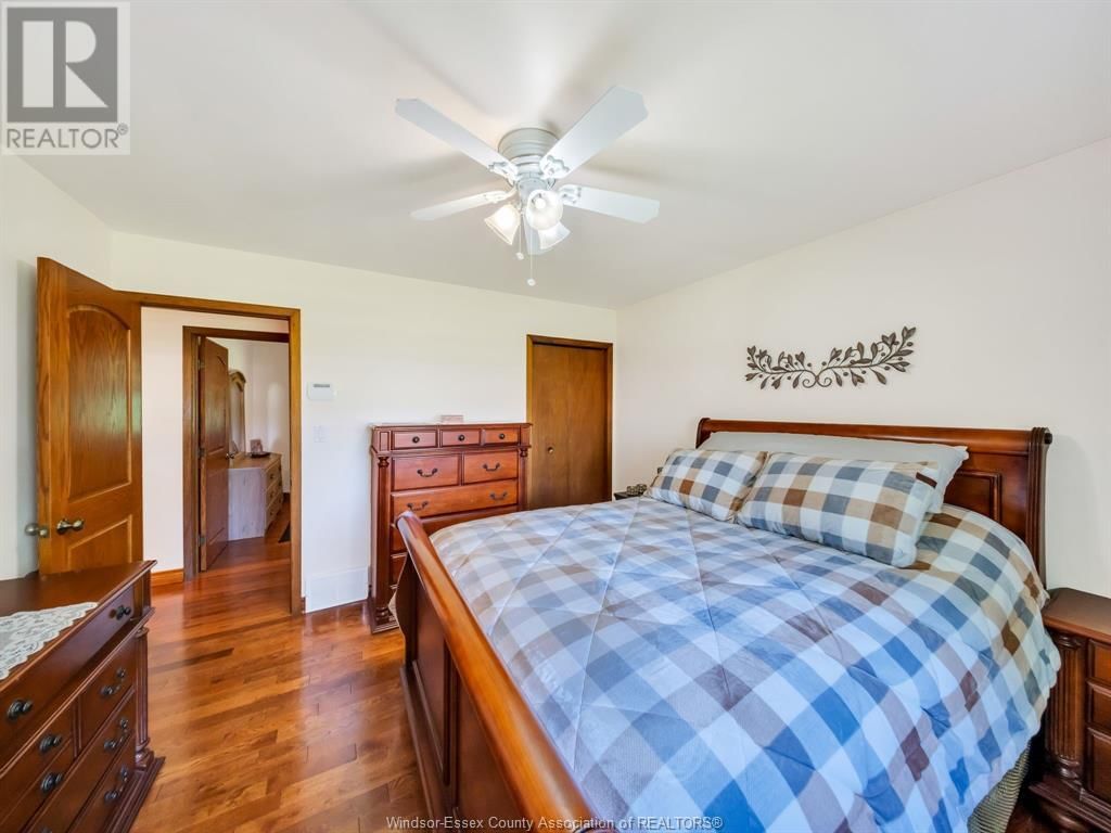 3927 SOUTH TALBOT ROAD Image 18