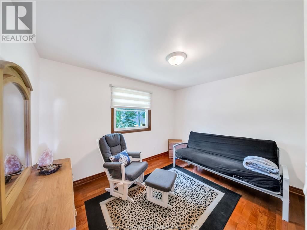 3927 SOUTH TALBOT ROAD Image 19