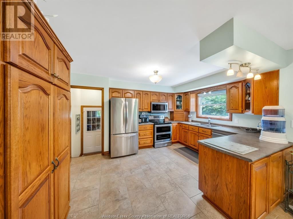 3927 SOUTH TALBOT ROAD Image 9
