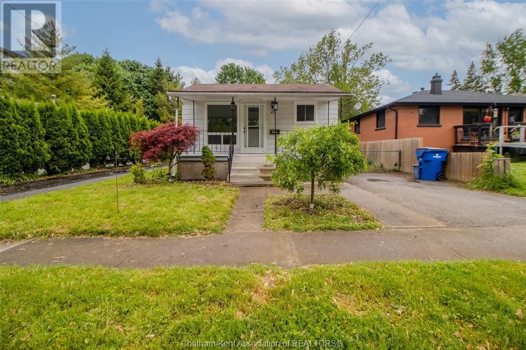23 SISKIND COURT Image 1