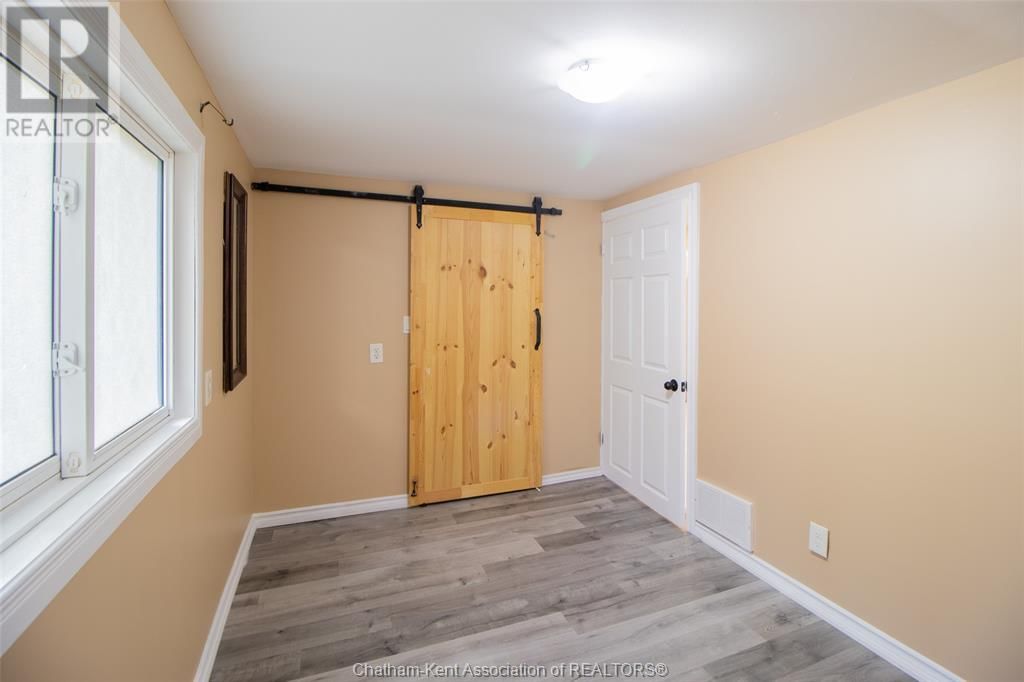 23 SISKIND COURT Image 16