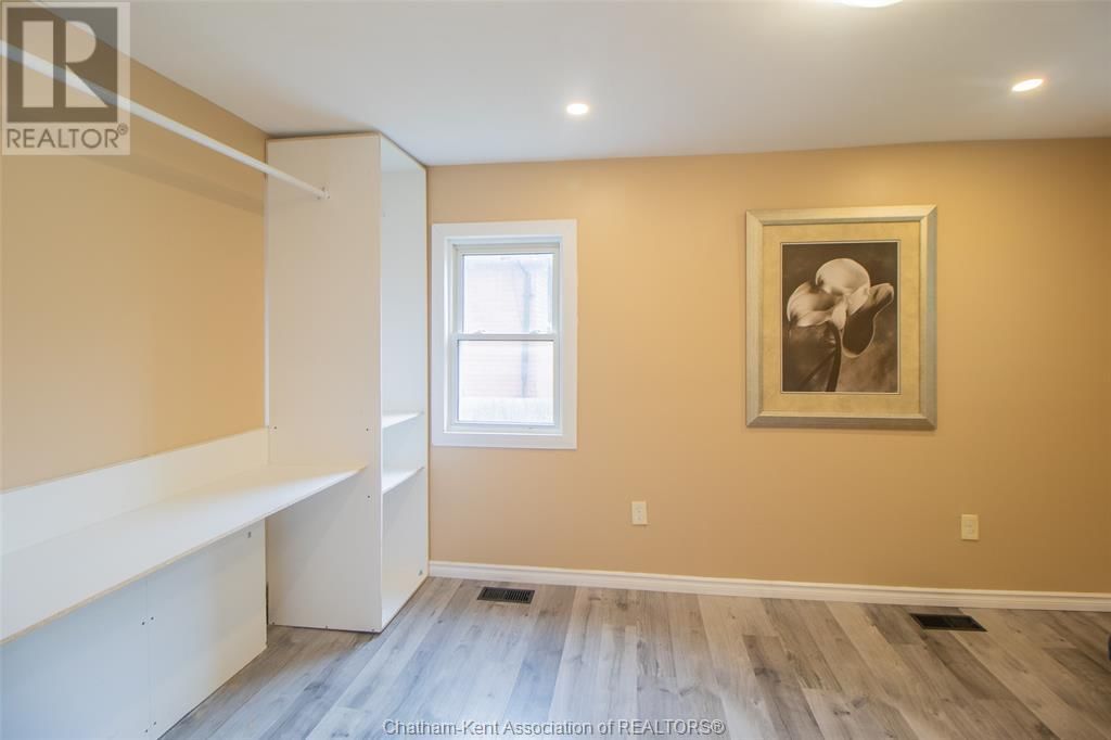 23 SISKIND COURT Image 8
