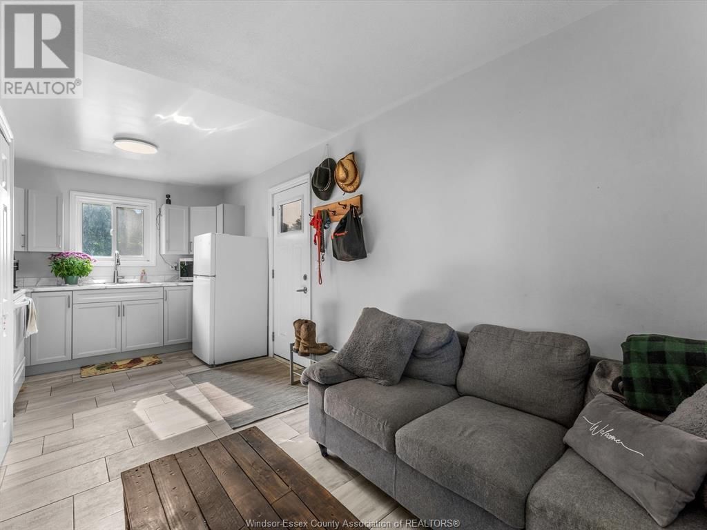 8650 MALDEN ROAD Image 10