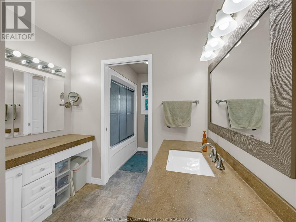 1539 MERSEA RD 2 Image 18