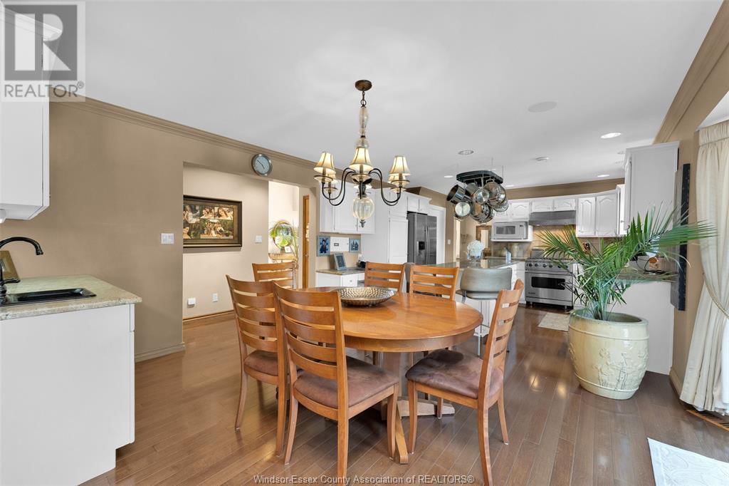 541 KERR CRESCENT Image 13