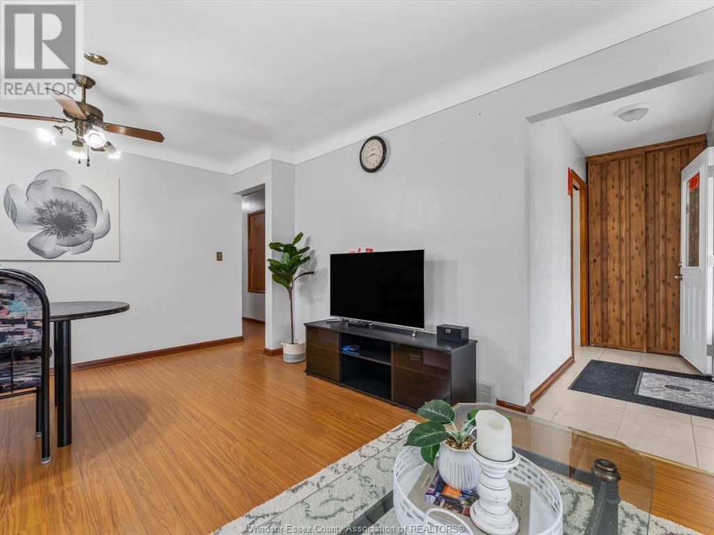 1310 DUFFERIN Image 10