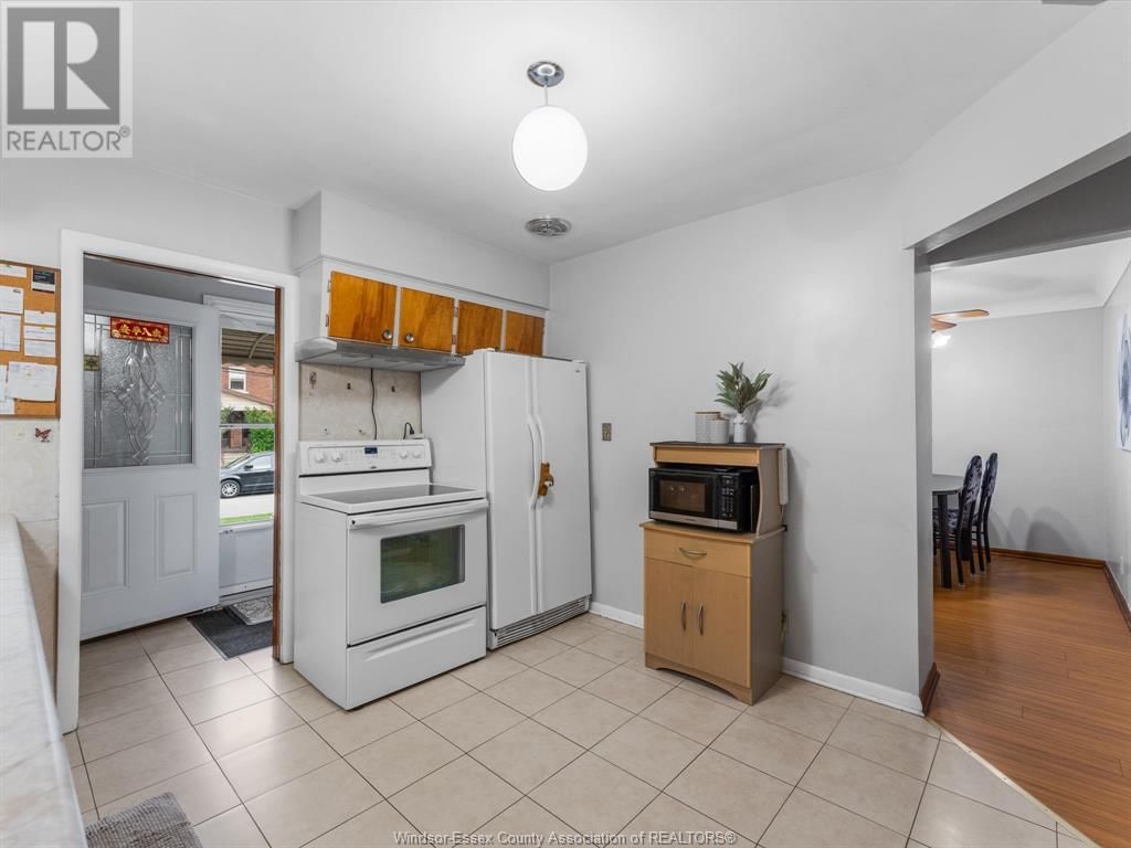 1310 DUFFERIN Image 12